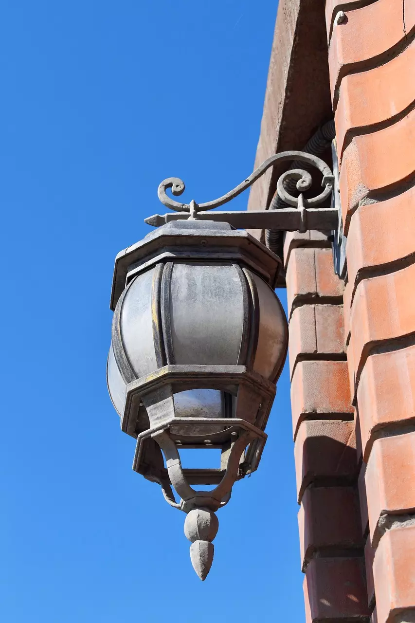 lamp 6594012 1280.jpg