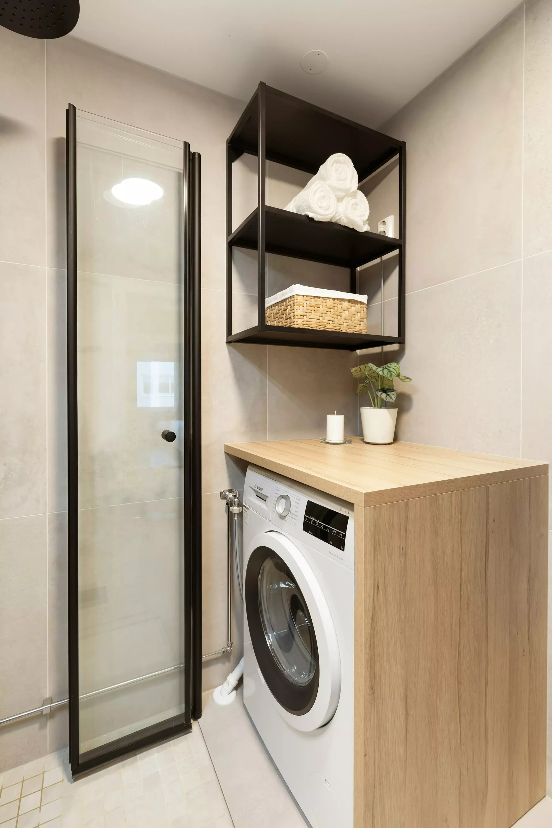 lisa anna TcAqImjMM7s unsplash.jpg