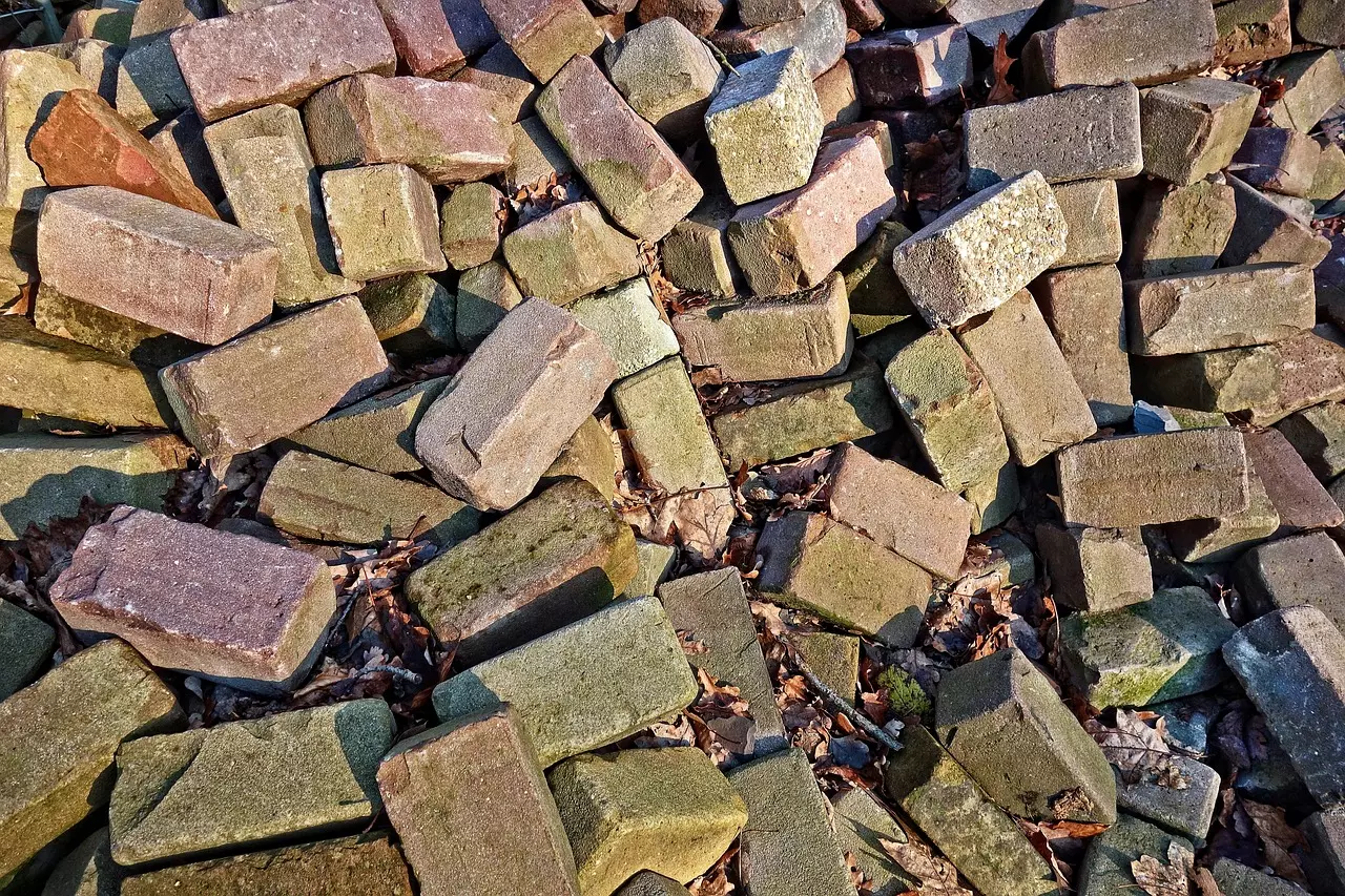 mabelamber brick 3076634 1280.jpg