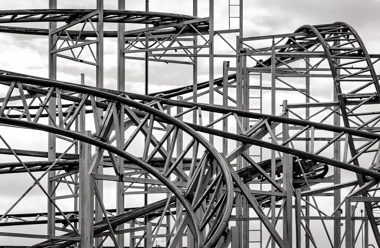rollercoaster 8264390 1280.jpg
