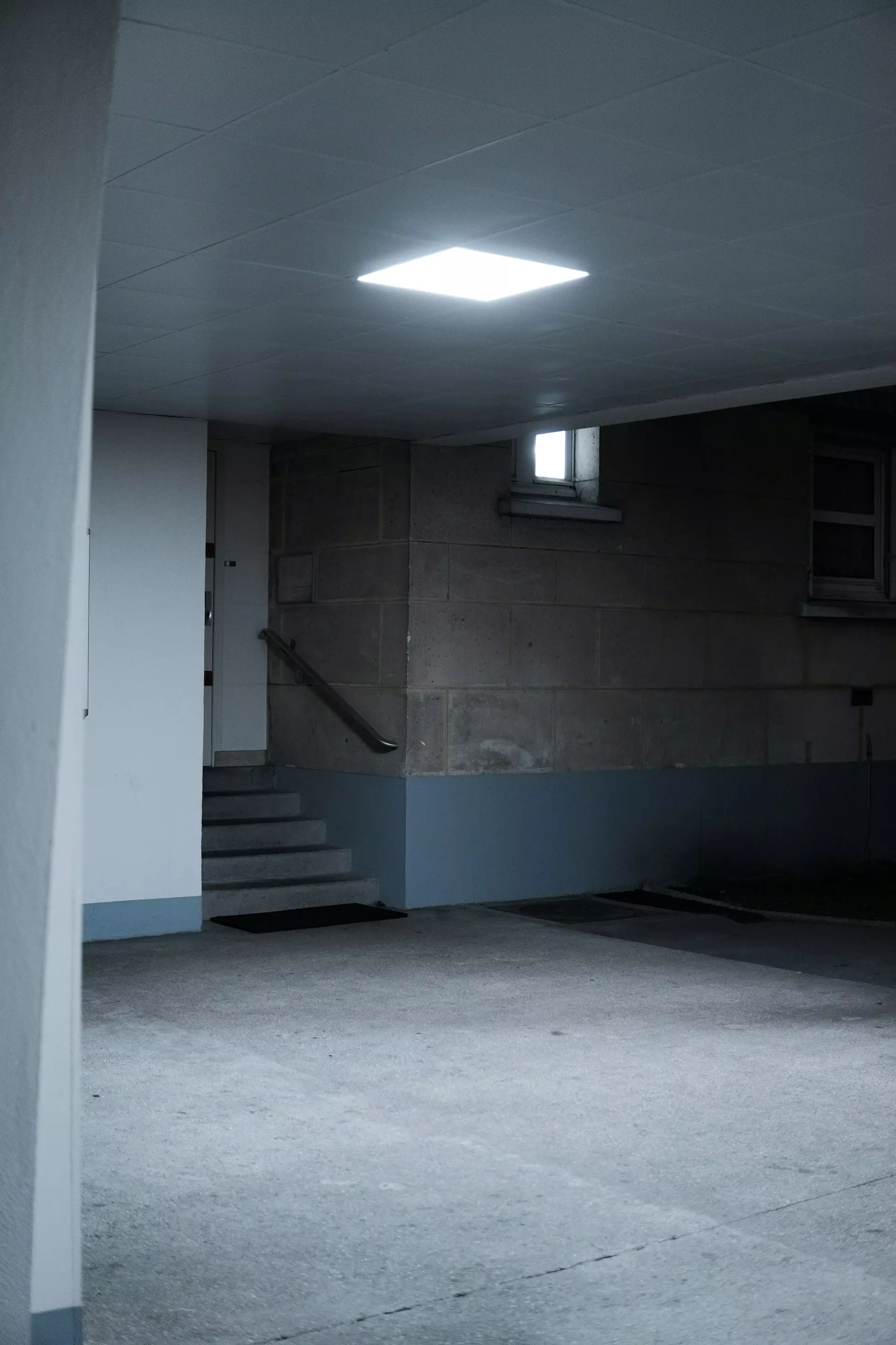 vlad b gMnA1dUkmkM unsplash.jpg